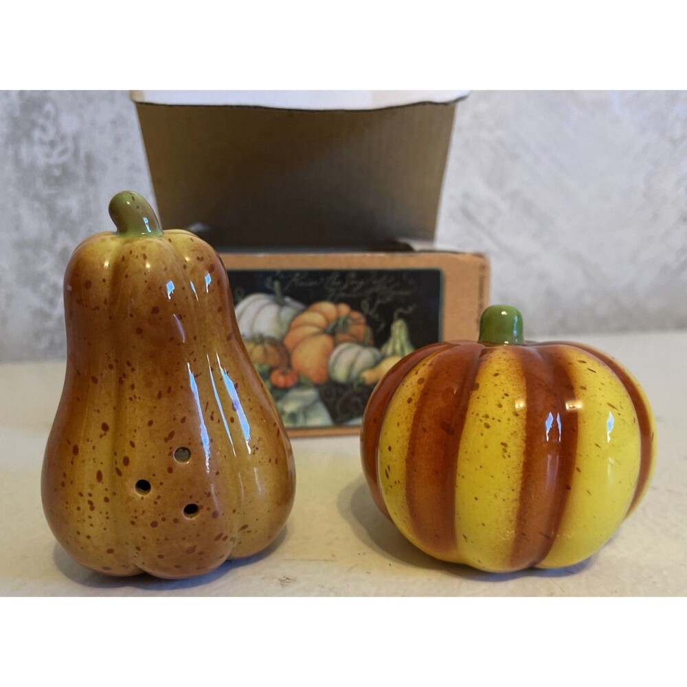 Set Of 2 Susan Winget Salt & Pepper Shakers W/ Stoppers Fall Pumpkin/Squash